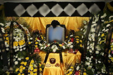 兰州殡葬一条龙 穿寿衣